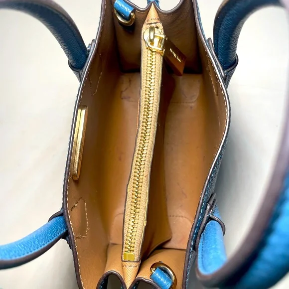 LE Michael Kors crossbody Bundle - Picture 4 of 16